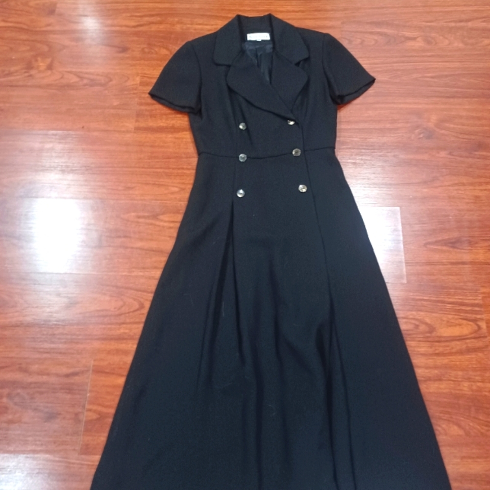 $35 FLASH SALE VINTAGE Marney Richard's black dress